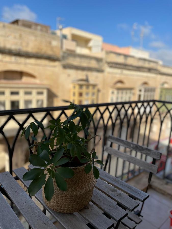 Simons Apartments Minutes Away From Balluta Bay And St Julians Sliema Kültér fotó