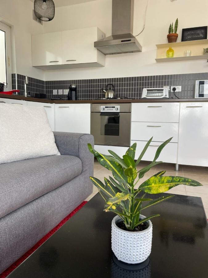 Simons Apartments Minutes Away From Balluta Bay And St Julians Sliema Kültér fotó