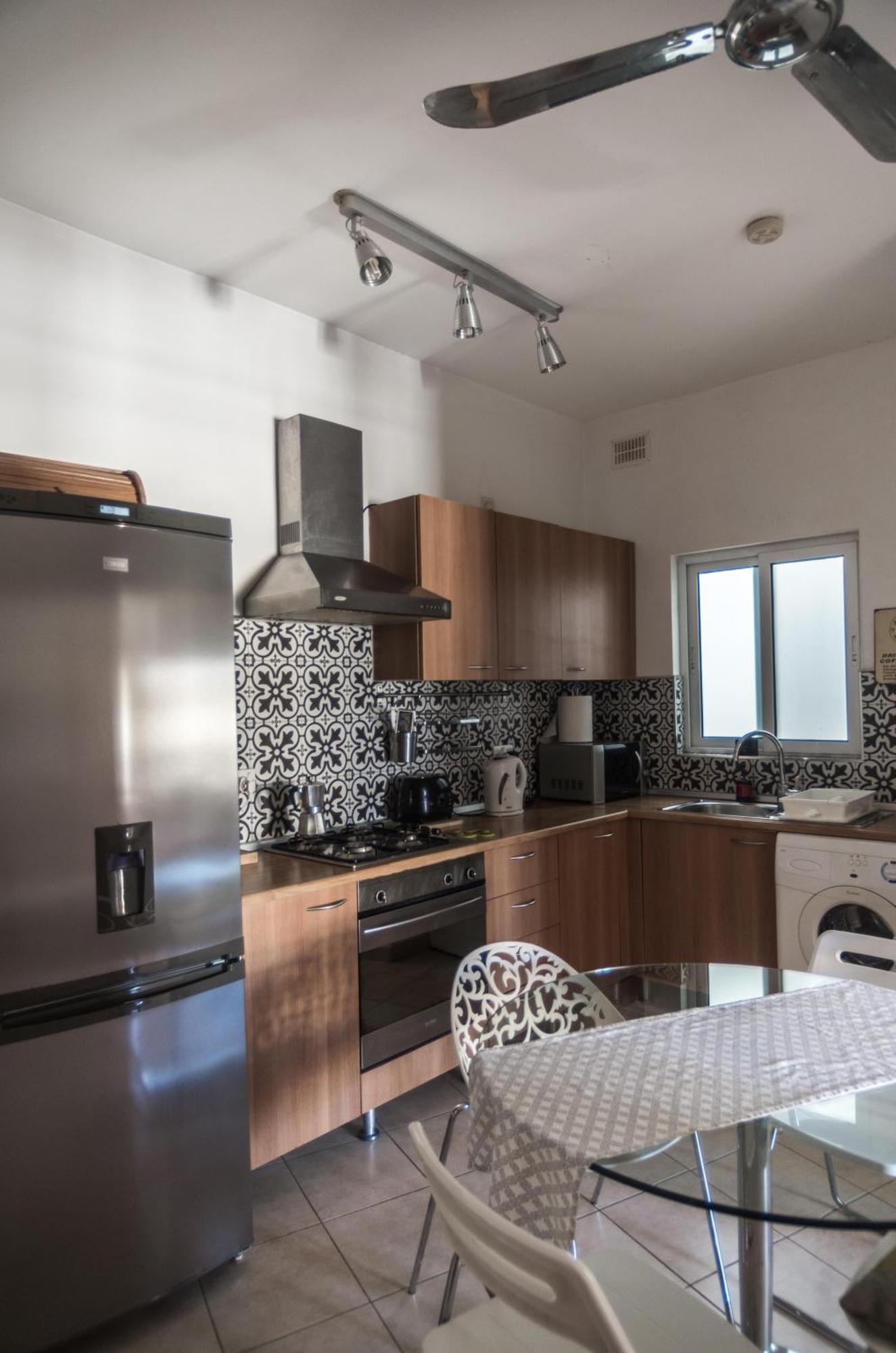 Simons Apartments Minutes Away From Balluta Bay And St Julians Sliema Kültér fotó